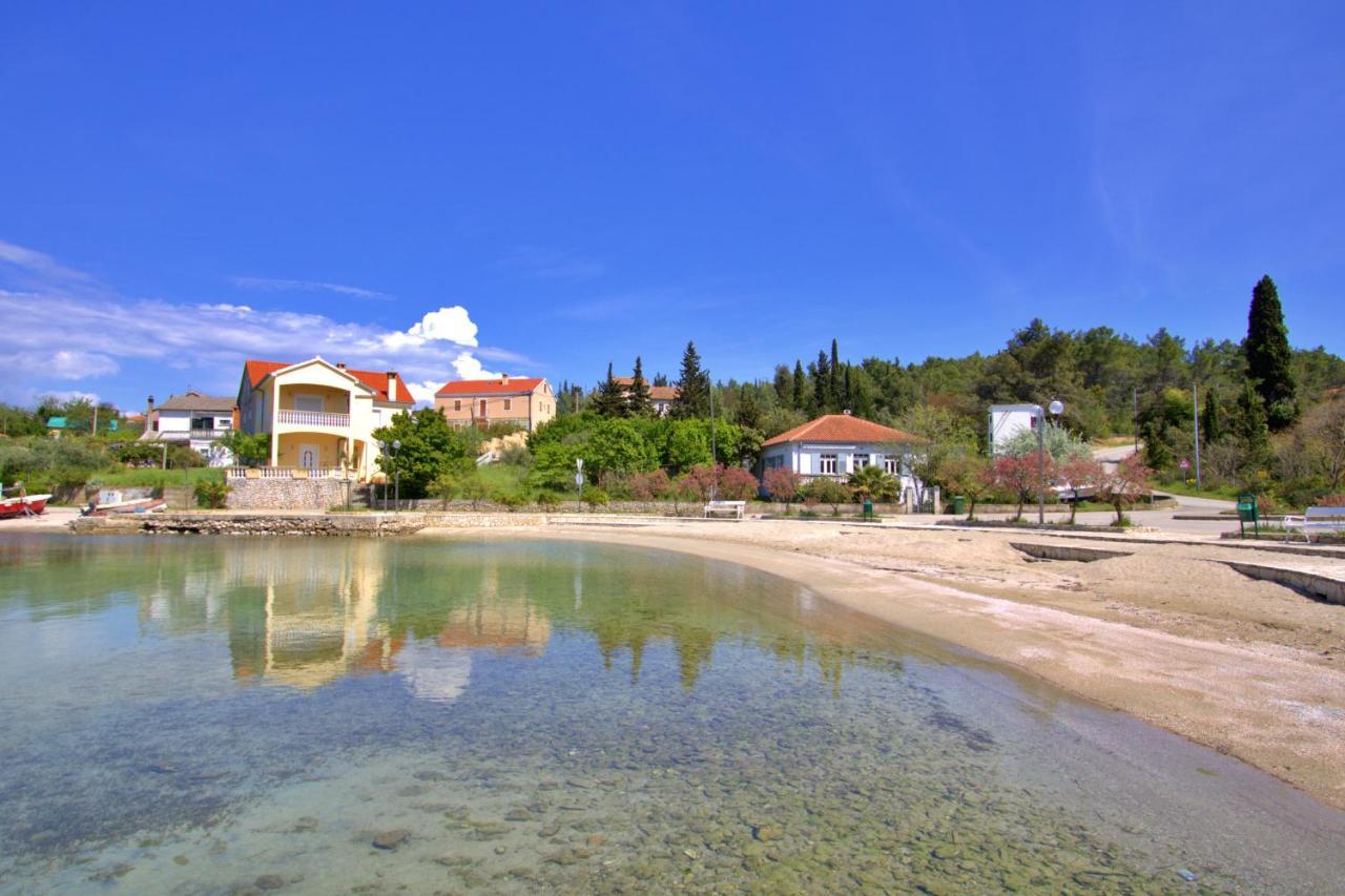 Sunshine Place By The Beach Lukoran Exterior foto